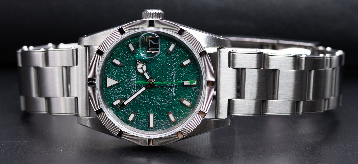 Textured Forest Green in old style case with drilled lugs. old Style Solid Steel Rivet Oyster Bracelet Straight Ended