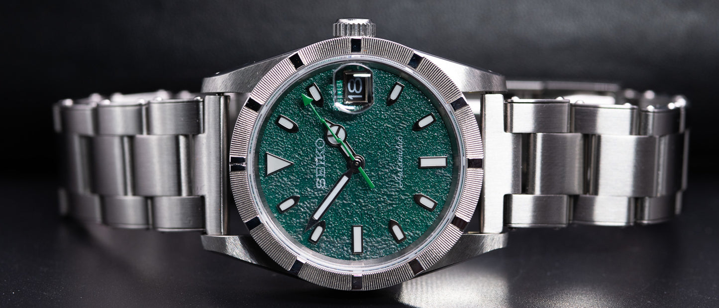 Textured Forest Green in old style case with drilled lugs. old Style Solid Steel Rivet Oyster Bracelet Straight Ended